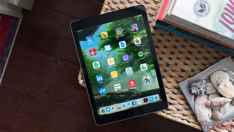 9.7-inch iPad (2018)