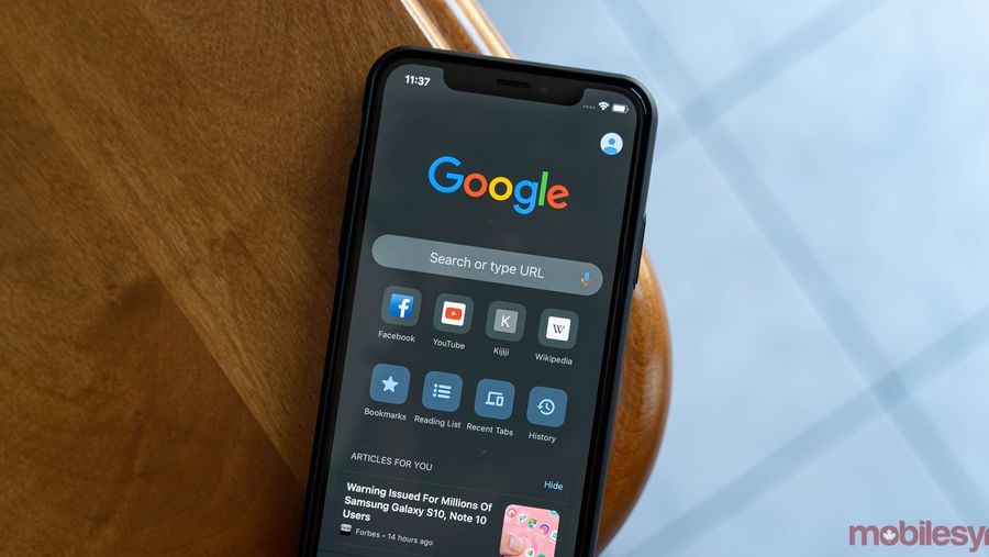 Google Chrome for iOS with dark mode