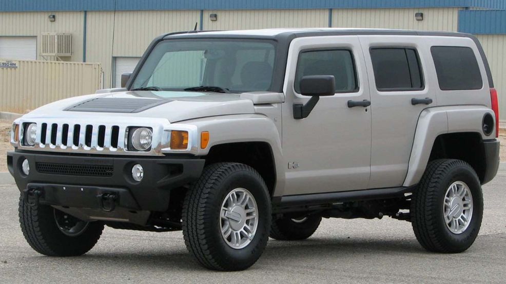 GM to revive Hummer brand with all-electric pickup truck