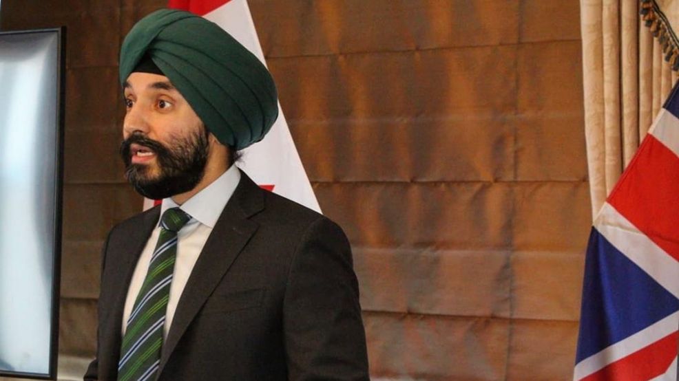 Federal government launches consultation on repurposing 3800Mhz spectrum