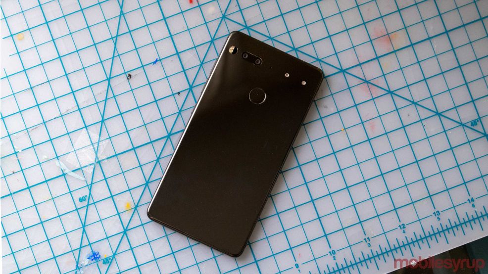 Former Essential designer shows off a phone that never was