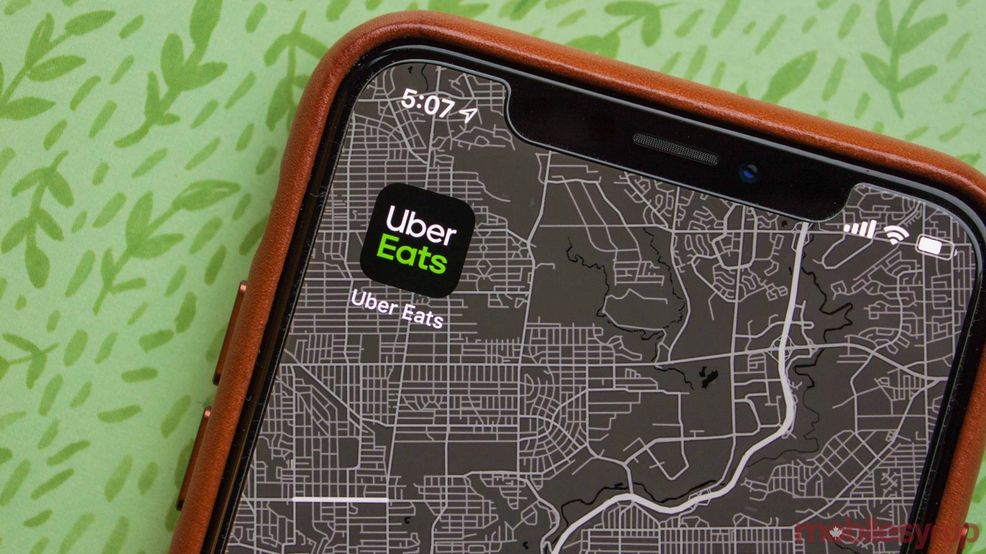 You can now order alcohol from food delivery apps in Ontario