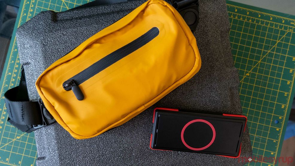 Side pocket Fanny pack: Wireless charge your phone while defying the laws of style