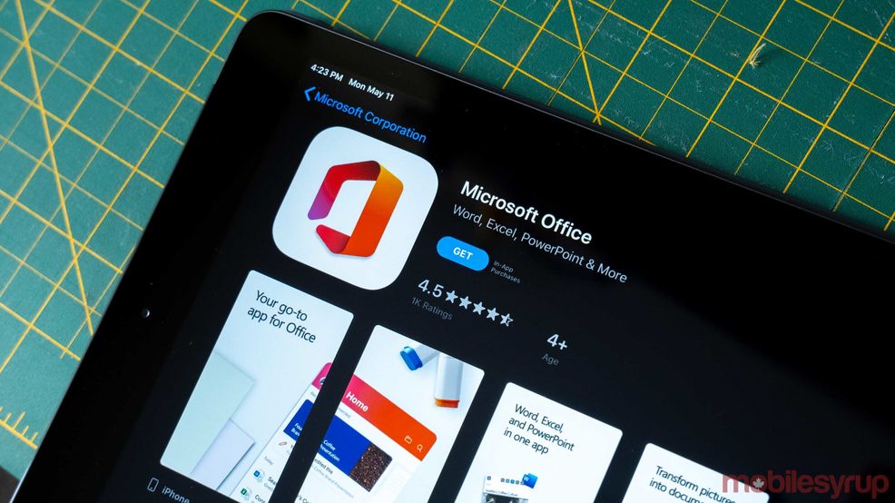 Microsoft Office now officially supports Split View on iPad