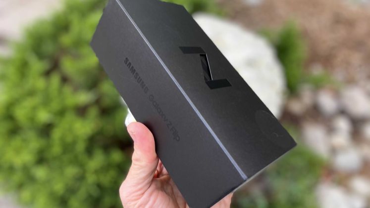 Bell Samsung Galaxy Z Flip contest