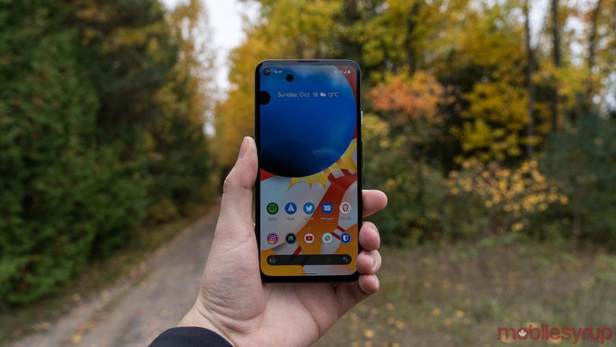 Pixel 4a 5G screen