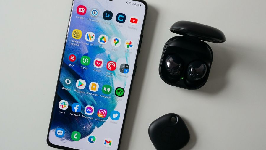 S21 Ultra, Galaxy Buds Pro and Galaxy SmartTags