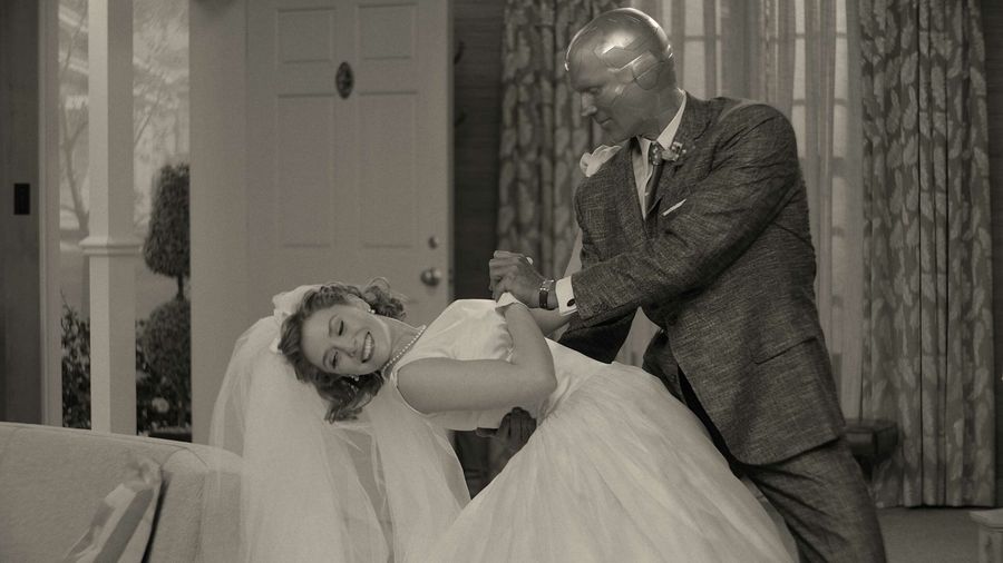 WandaVision Elizabeth Olsen and Paul Bettany