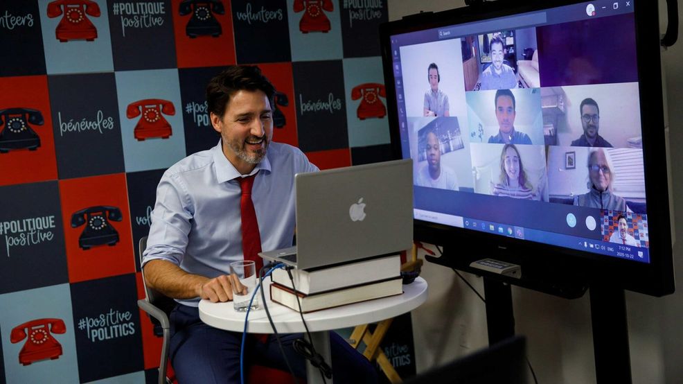 Prime Minister Justin Trudeau uses fake Apple MacBook in photo op