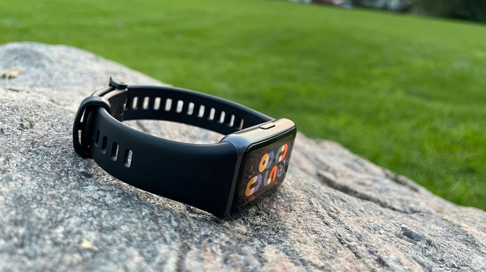 Huawei Band 6 Review: An attractive-looking fitness tracker with excellent battery life