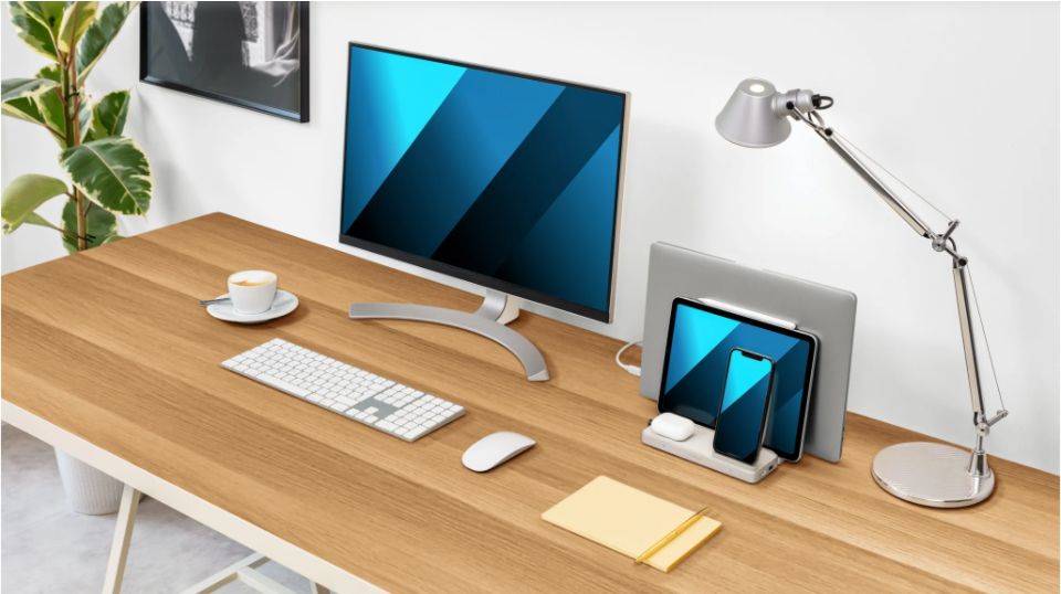 Kensington’s StudioCaddy is a versatile charging station for all your Apple gadgets