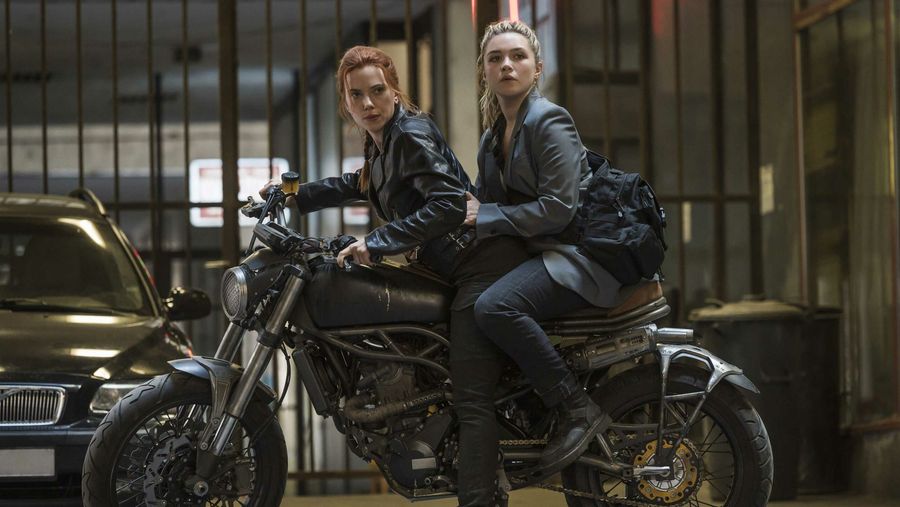 Black Widow Scarlett Johansson and Florence Pugh