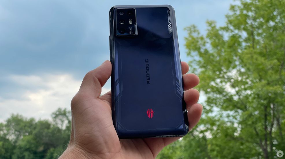 The Nubia RedMagic 6R is a beastly gaming phone that comes with compromises