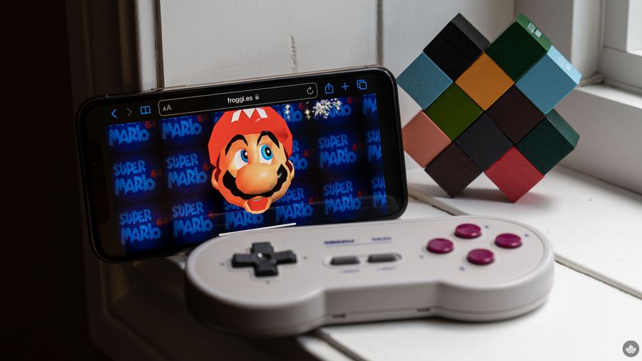 Super Mario 64 in Safari on iPhone