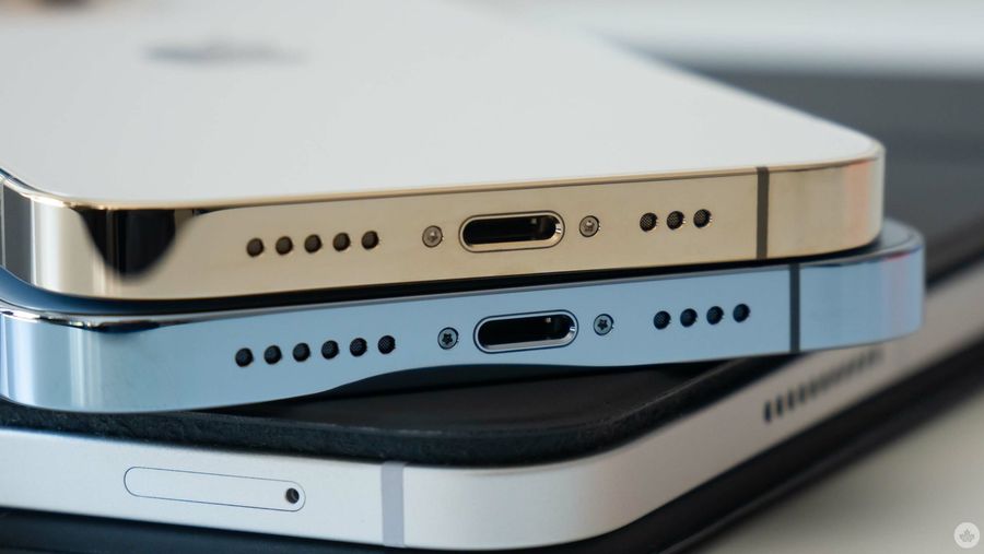 iPhone 13 Lightning