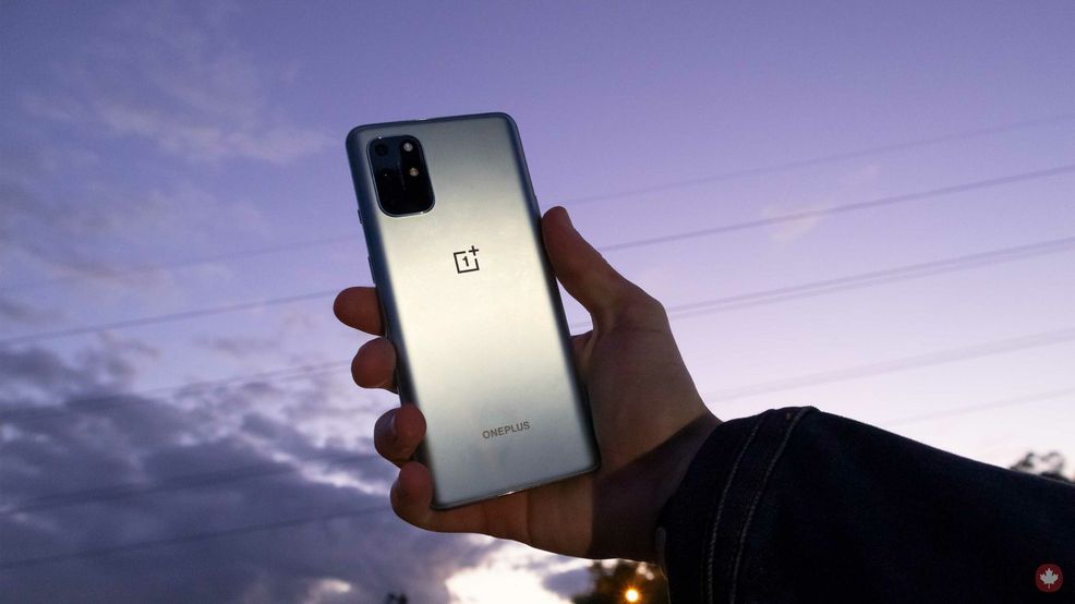 OnePlus 8T drops to $600 for Black Friday