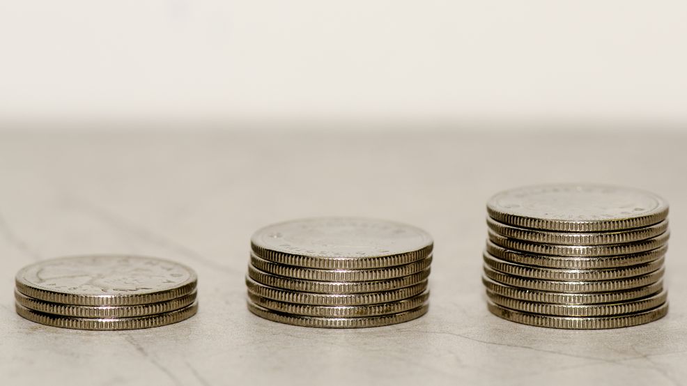 Report claims Canadians “value their wireless services at $11K/year more than they pay”