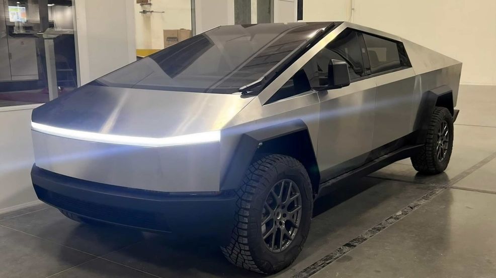 Tesla Cyber truck leak shows off very un-cyber side mirrors