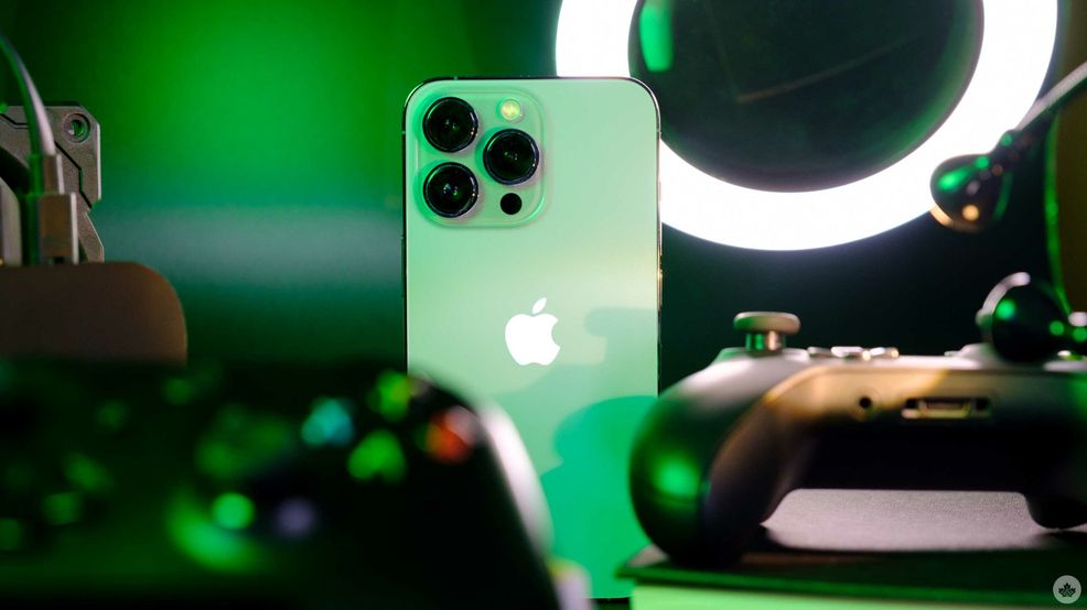 Apple might be poaching Xbox engineers, possibly to build a console