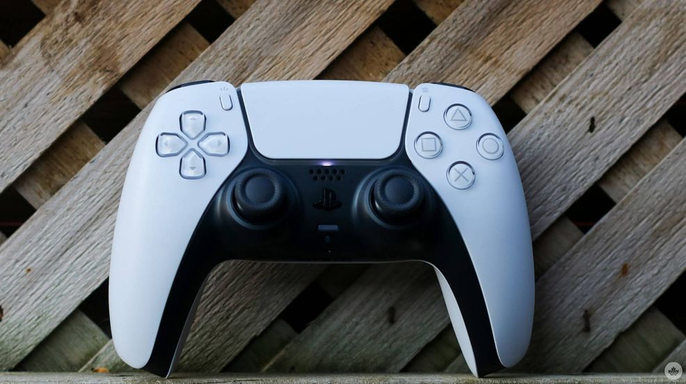 Sony now lets you update the PS5’s DualSense controller on PC