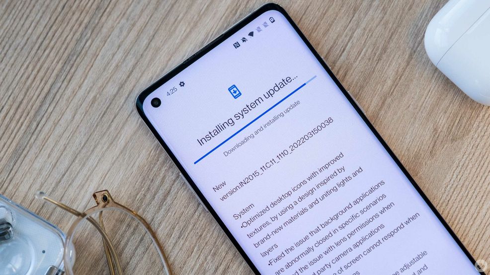 OnePlus rolling out OxygenOS 12 for OnePlus 8 series soon