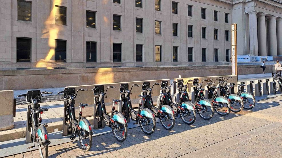 Bike Share Toronto teases new e-bikes at Union Station