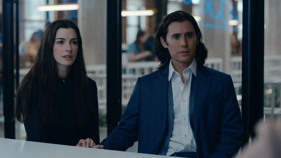 Apple TV+ WeCrashed Anne Hathaway and Jared Leto