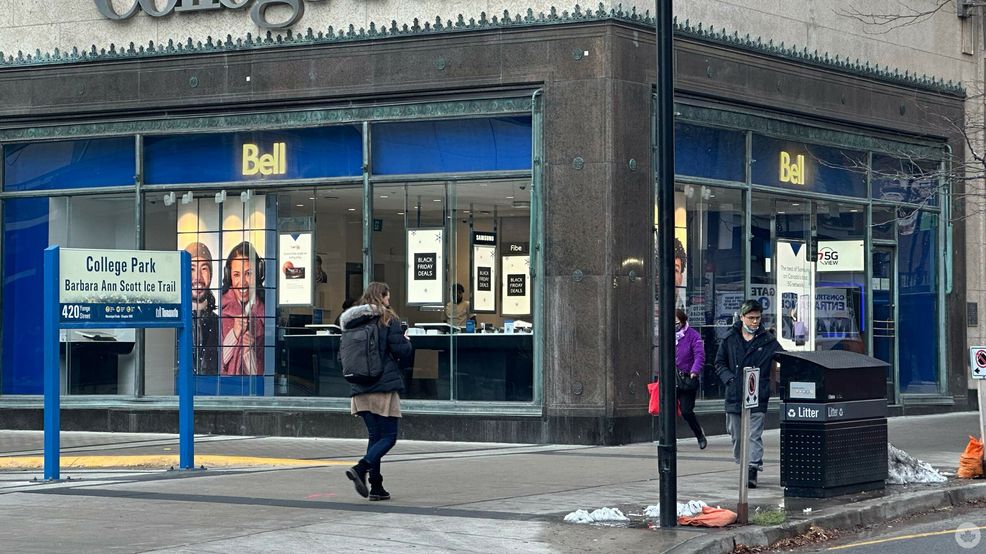 Bell matches Rogers, offers up to $30 off mobile plans with home services