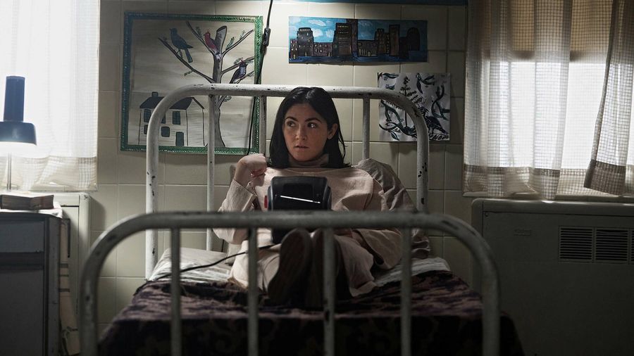 Orphan First Kill girl in hospital bed