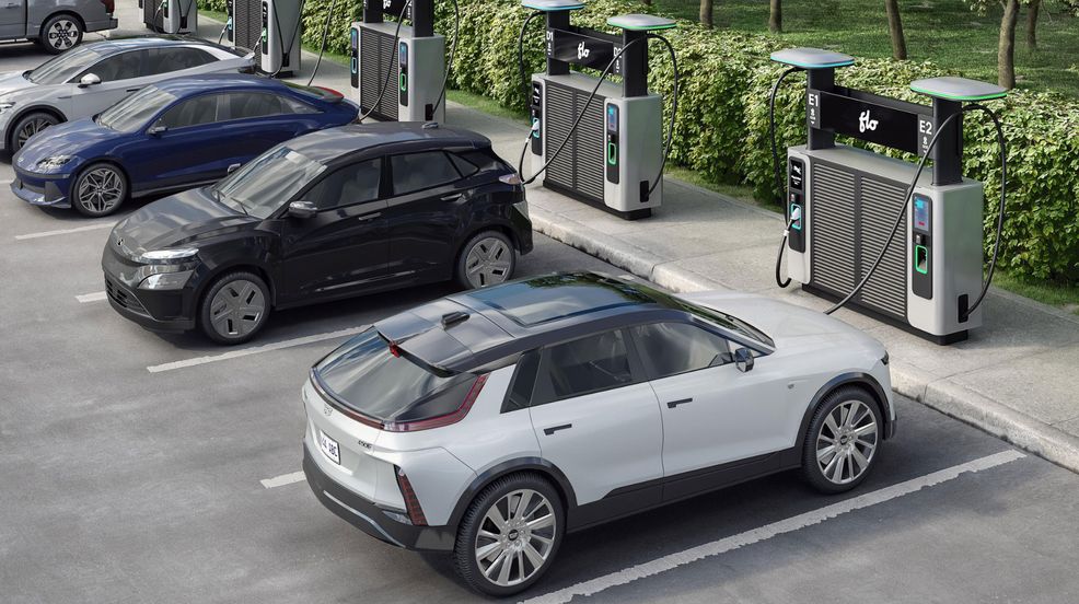 FLO to double Canada’s public fast-charging EV ports with $220 million CIB loan commitment