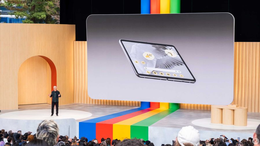 Pixel Fold on stage