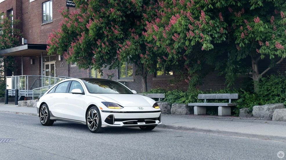 Here’s what it’s like to drive Hyundai’s Ioniq 6 as an Ioniq 5 owner