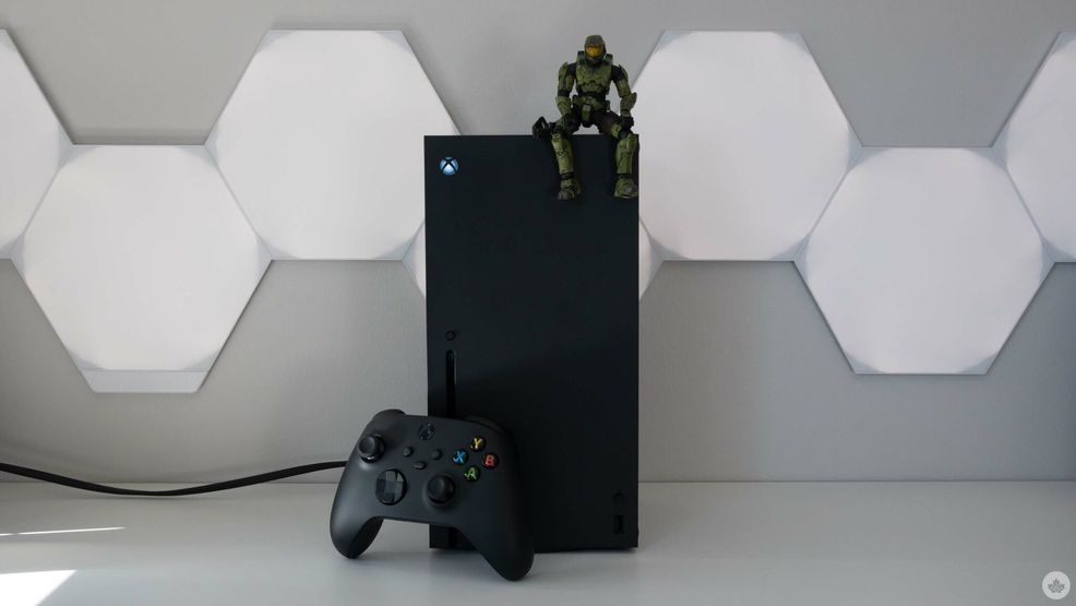 Leaked images reveal white Xbox Series X with no disc drive