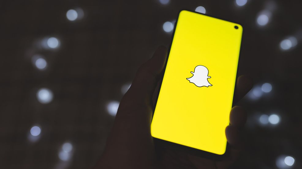 Android users can now use Snapchat’s dark mode for free