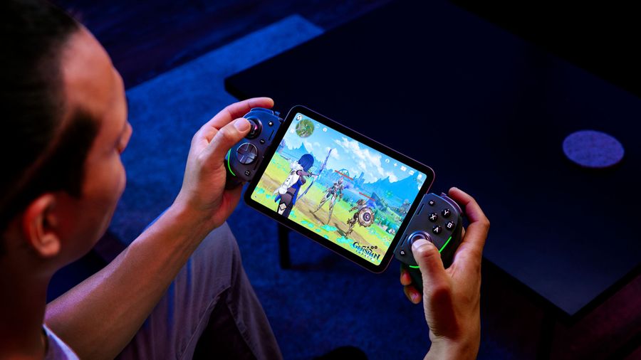 Razer Kishi Ultra with iPad mini.