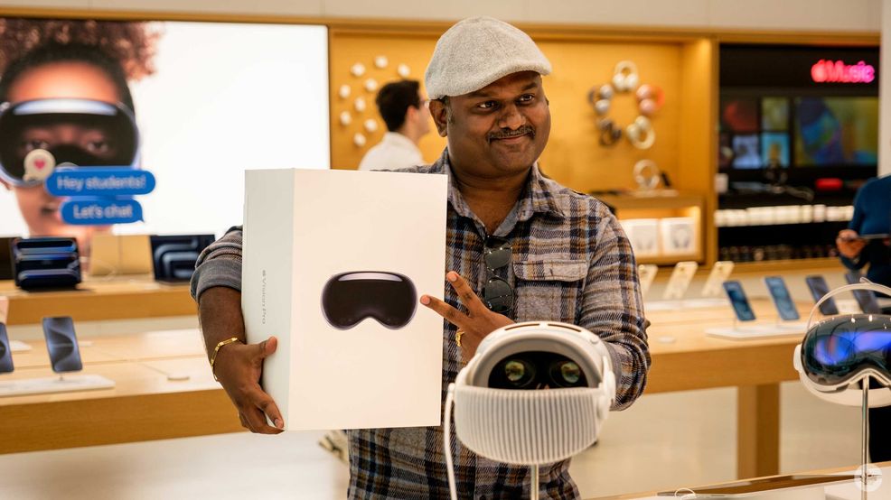 This is what it’s like to buy or demo an Apple Vision Pro in Canada