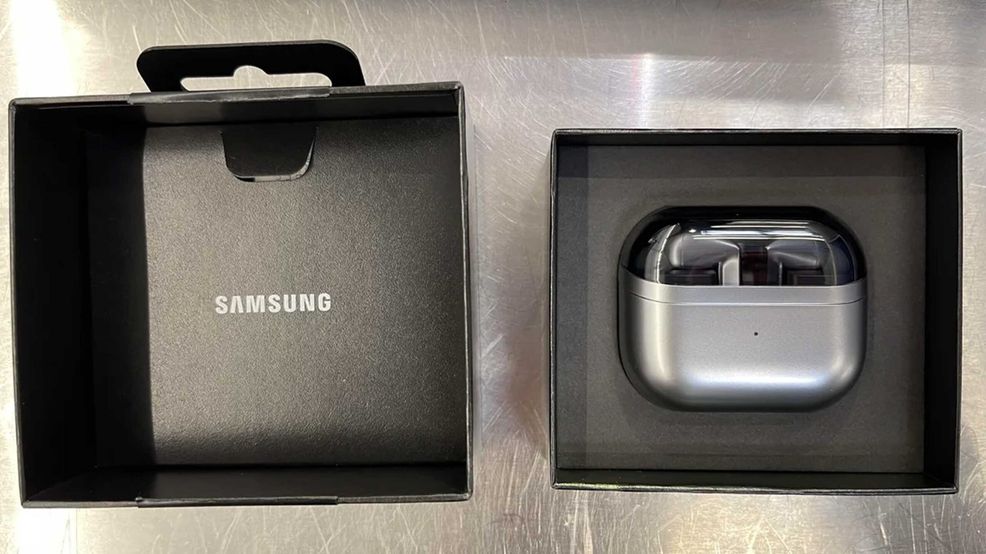Lucky Reddit user has already bought the new Galaxy Buds Pro 3