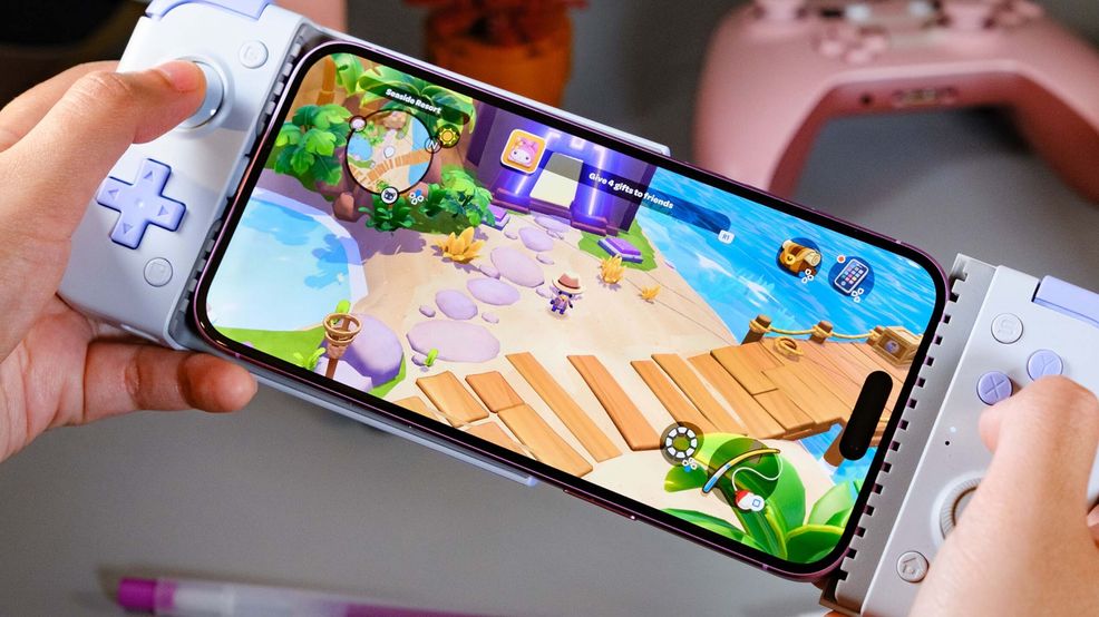Gaming on iPhone 16.