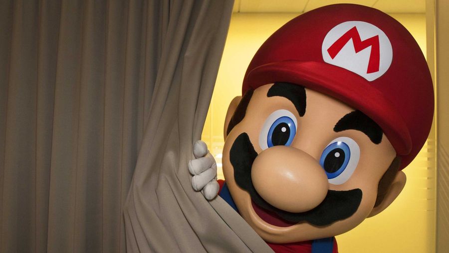 Mario looking out from curtain