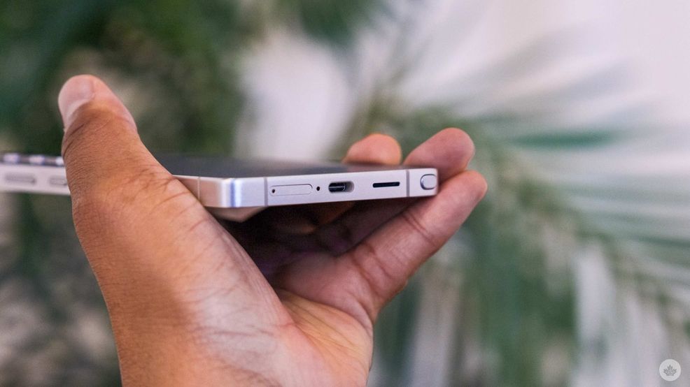 Samsung’s Galaxy Edge and trifold have uncertain futures