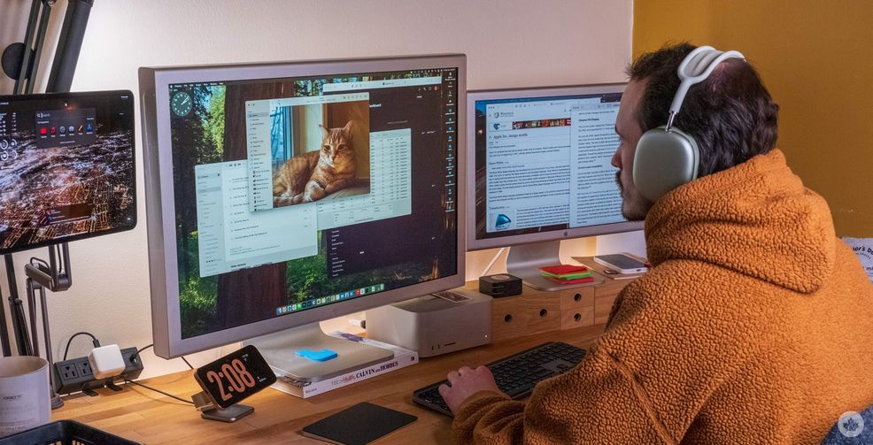 Brad's desk with the Apple Cinema HD 30