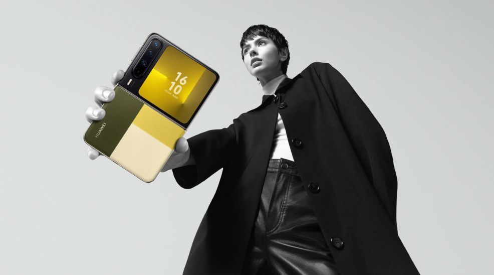 Huawei now has coolest flip phone that you can’t get in Canada