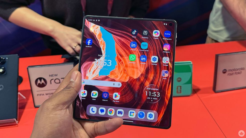 Motorola competes against Samsung and Google with new Razr Fold