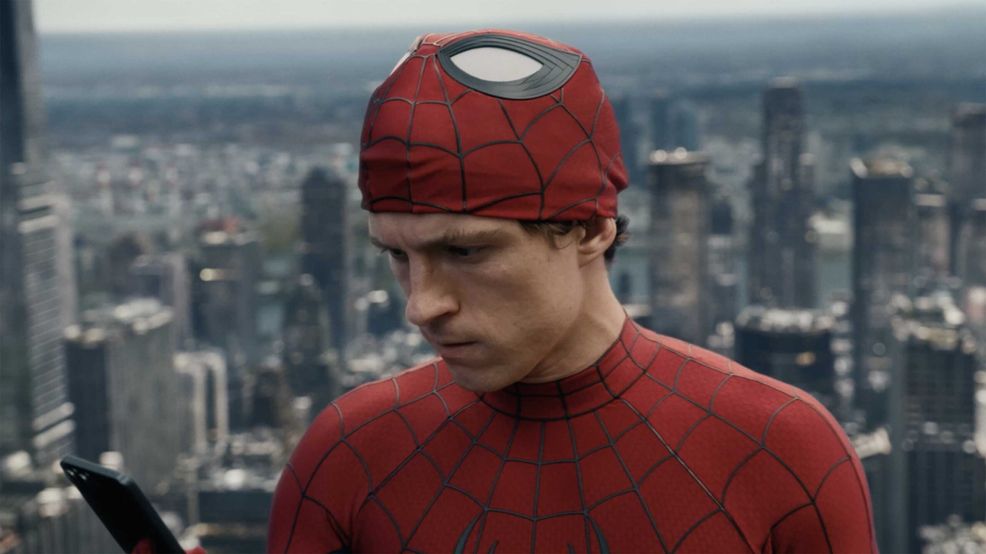 Spider-Man uses a Galaxy Z Flip in Brand New Day, despite supposedly being broke