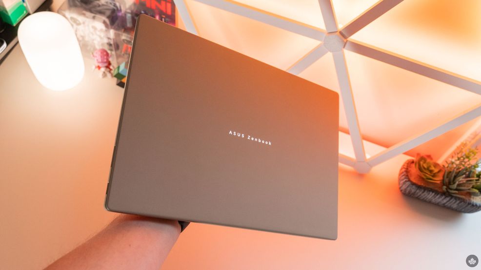 Asus Zenbook A16