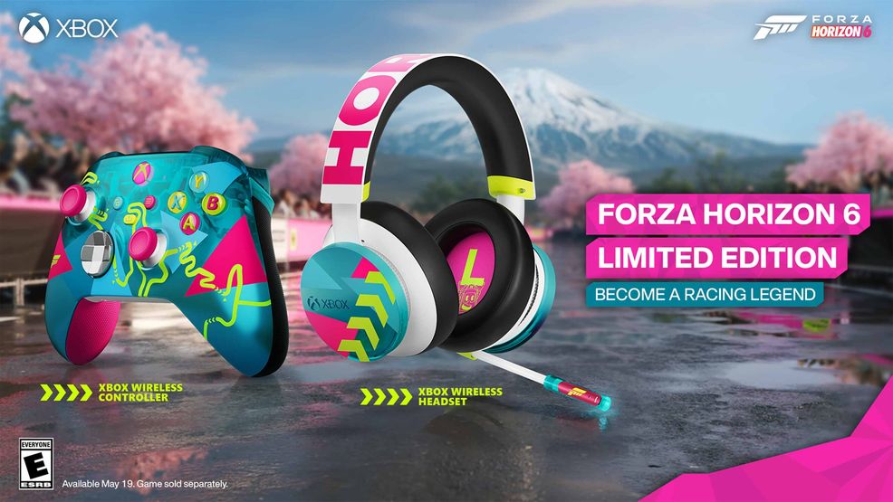 Forza Horizon 6 Xbox controller and headset