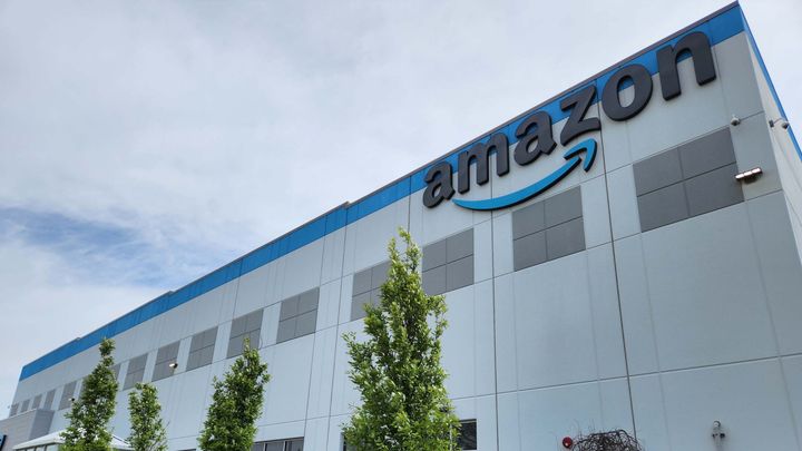 Amazon delivery station
