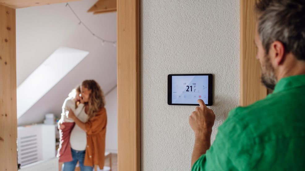 6 ways to reduce your energy use this summer in Ontario