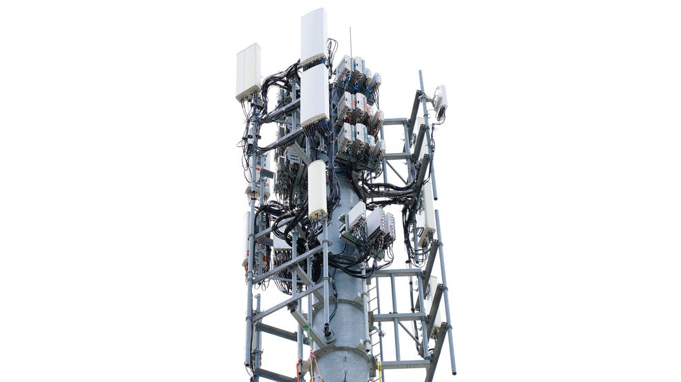 Bell 5G tower in Toronto.