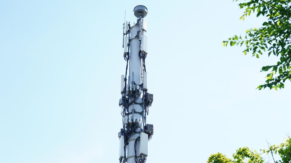 Bell 5G tower in Toronto, Ont.